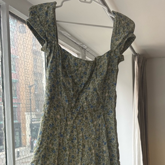 Reformation Dresses & Skirts - Reformation Floral Green Dress